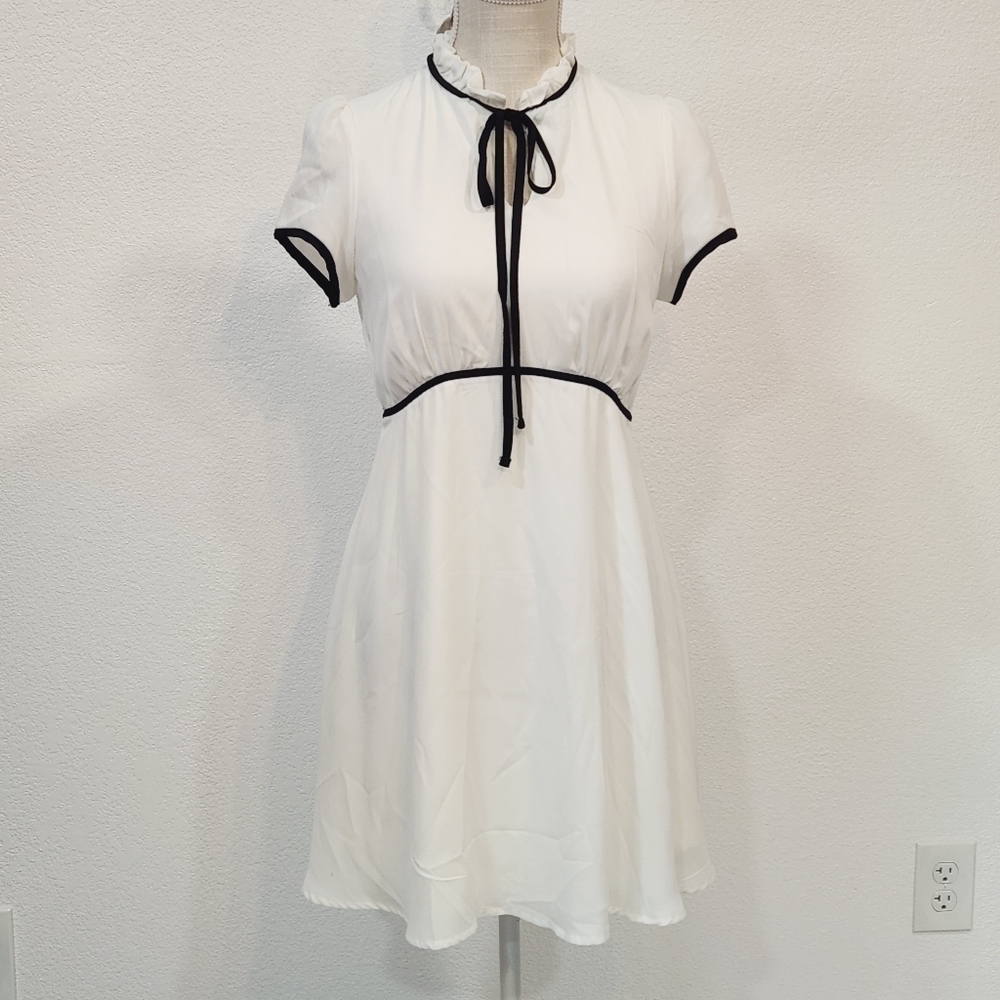 JOLIE Vie White Dress With Black Detail Size S